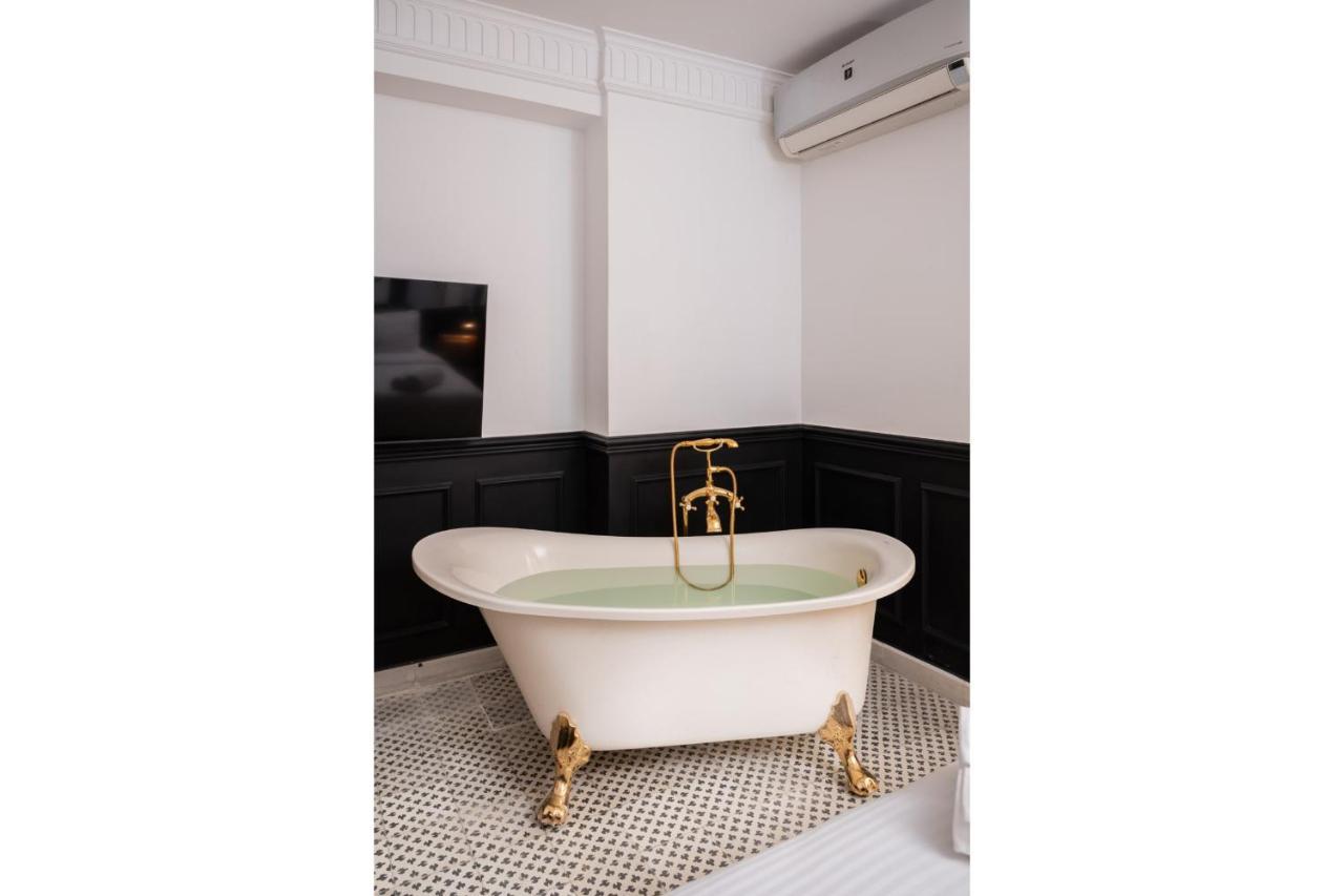 The Bold Signature 1bdr Cairo's Downtown Apartment Cairo